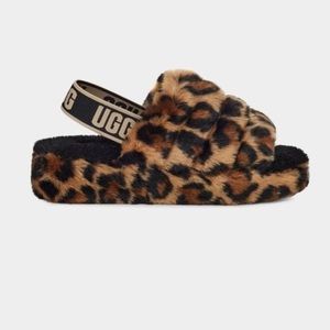 New In Box Womens Fluff Yeah Slide Slippers